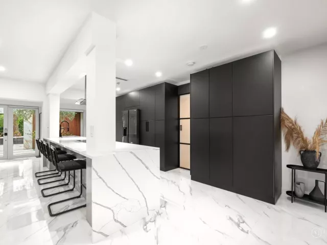4-bedroom home for sale in Fort Lauderdale - 2711 NE 19th Street - MondialRealty