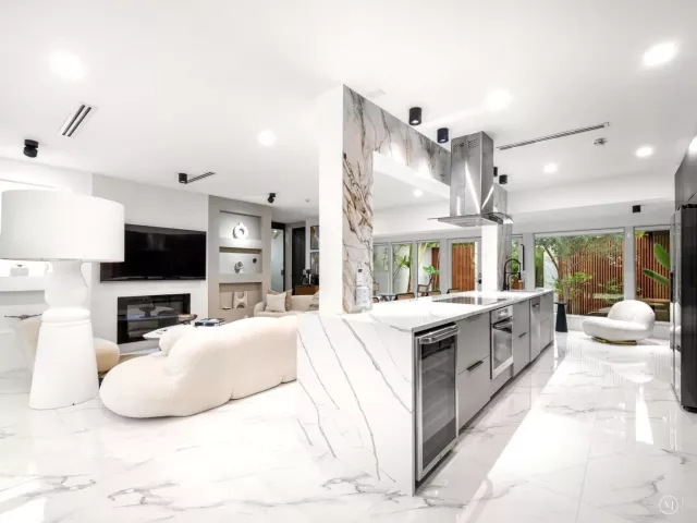 4-bedroom home for sale in Fort Lauderdale - 2711 NE 19th Street - MondialRealty