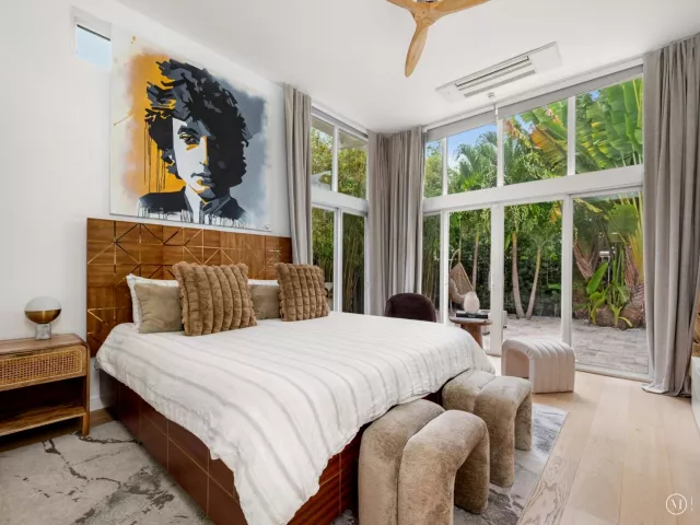 4-bedroom home for sale in Fort Lauderdale - 2711 NE 19th Street - MondialRealty