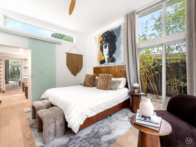 4-bedroom home for sale in Fort Lauderdale - 2711 NE 19th Street - MondialRealty