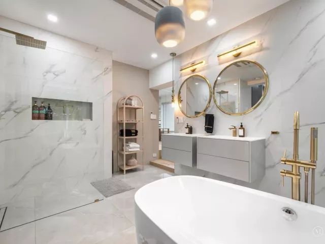 4-bedroom home for sale in Fort Lauderdale - 2711 NE 19th Street - MondialRealty