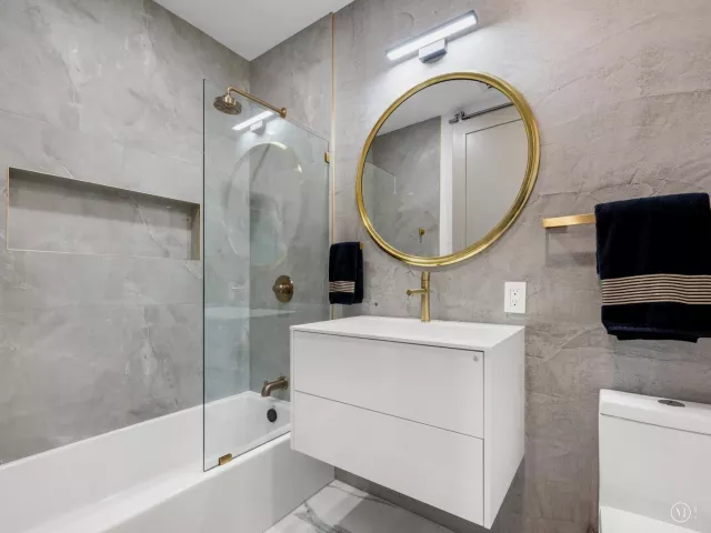 4-bedroom home for sale in Fort Lauderdale - 2711 NE 19th Street - MondialRealty
