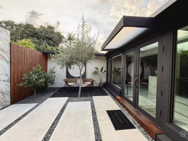 4-bedroom home for sale in Fort Lauderdale - 2711 NE 19th Street - MondialRealty