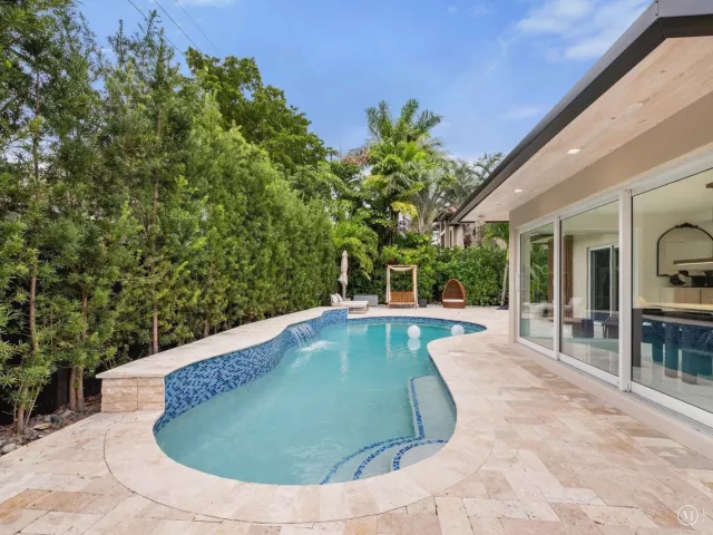 4-bedroom home for sale in Fort Lauderdale - 2711 NE 19th Street - MondialRealty