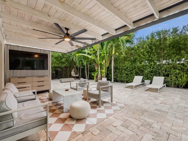 4-bedroom home for sale in Fort Lauderdale - 2711 NE 19th Street - MondialRealty