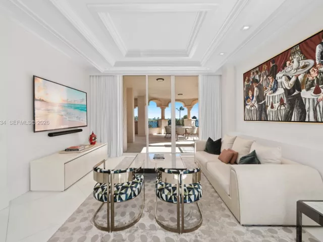 4-bedroom condo for sale in Miami Beach - 7124 Fisher Island Dr 7124 - MondialRealty