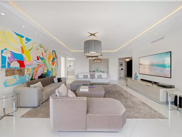 4-bedroom condo for sale in Miami Beach - 7124 Fisher Island Dr 7124 - MondialRealty