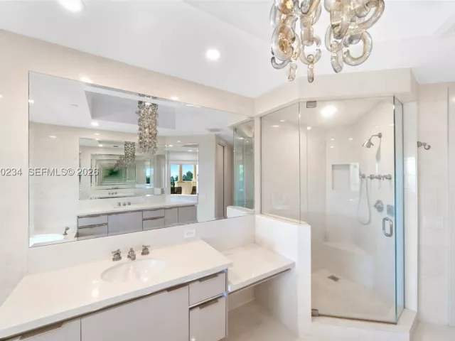 4-bedroom condo for sale in Miami Beach - 7124 Fisher Island Dr 7124 - MondialRealty