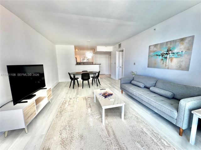 1-bedroom condo for rent in Miami - 1155 Brickell Bay Dr 906 - MondialRealty
