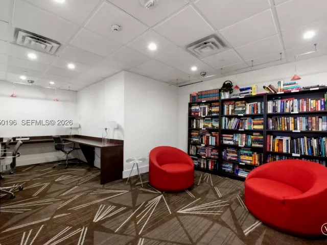 2-bedroom condo for sale in Miami Beach - 5701 Collins Ave 1417 - MondialRealty
