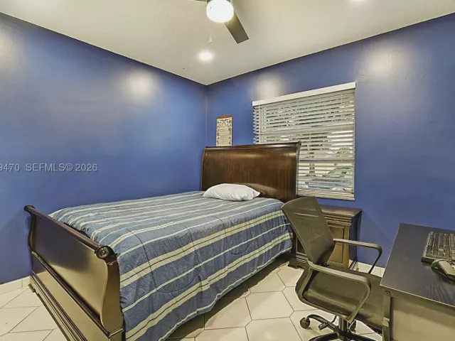 3-bedroom home for sale in Pembroke Pines - 2210 NW 91st Ter - MondialRealty