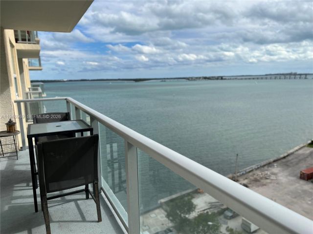 1-bedroom condo for rent in Miami - 1155 Brickell Bay Dr 1107 - MondialRealty