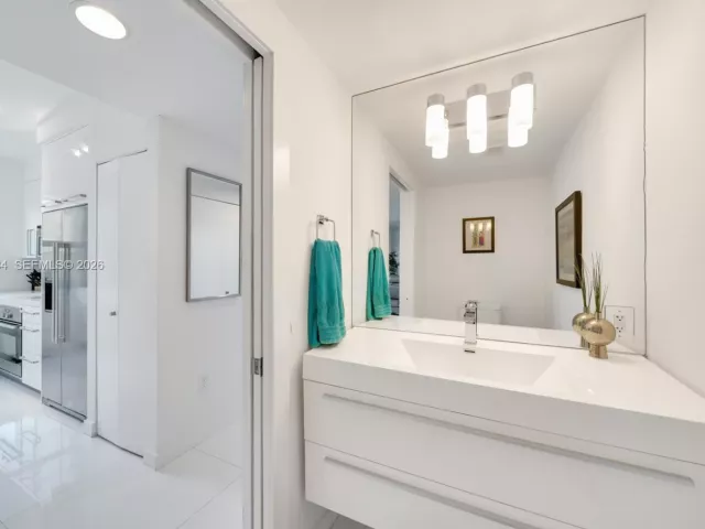 Home for sale at 90 Alton Rd TH-1 - photo 7270487