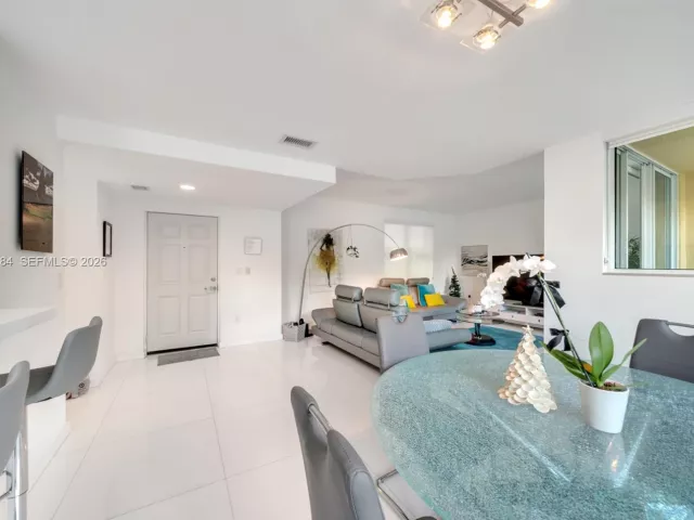 Home for sale at 90 Alton Rd TH-1 - photo 7270490