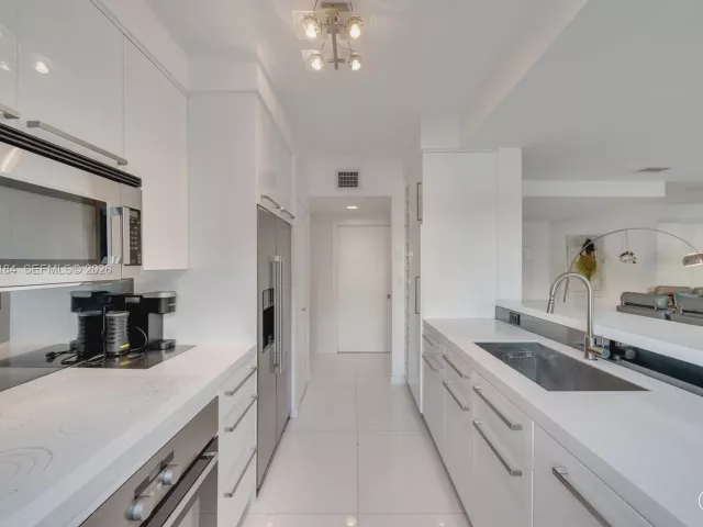 Home for sale at 90 Alton Rd TH-1 - photo 7270491