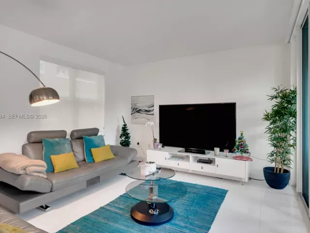 Home for sale at 90 Alton Rd TH-1 - photo 7270494