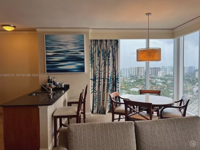 1-bedroom condo for sale in Sunny Isles Beach - 18001 Collins Ave 2605 - MondialRealty