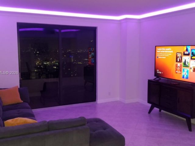 2-bedroom condo for sale in Hallandale Beach - 2500 Parkview Dr 2517 - MondialRealty