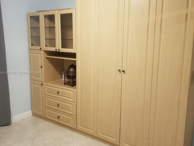 2-bedroom condo for sale in Hallandale Beach - 2500 Parkview Dr 2517 - MondialRealty