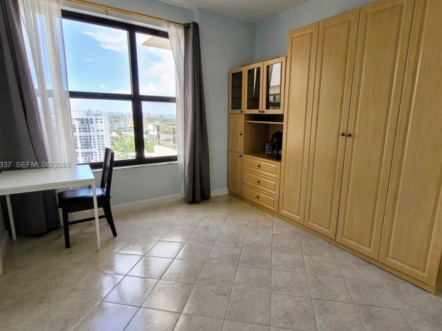 2-bedroom condo for sale in Hallandale Beach - 2500 Parkview Dr 2517 - MondialRealty