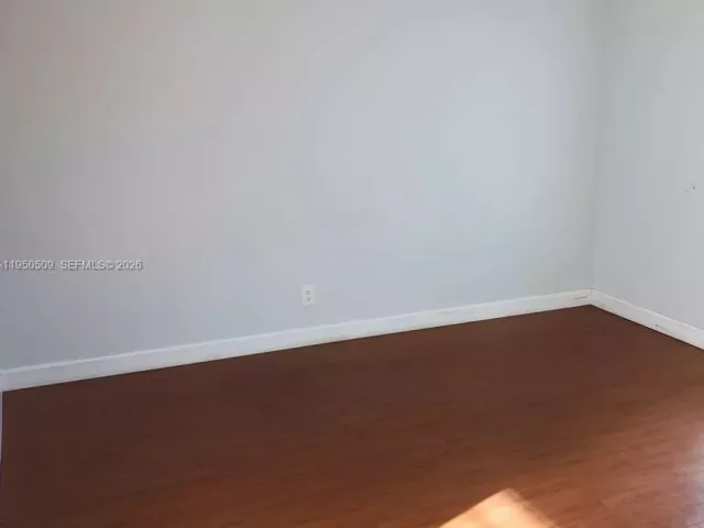 3-bedroom home for sale in West Palm Beach - 13677 Temple Blvd - MondialRealty