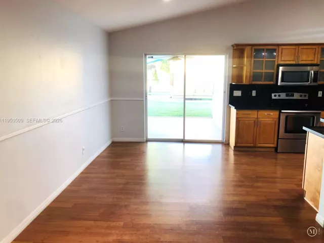 3-bedroom home for sale in West Palm Beach - 13677 Temple Blvd - MondialRealty