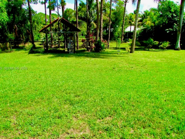 3-bedroom home for sale in West Palm Beach - 13677 Temple Blvd - MondialRealty