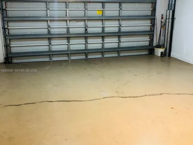 3-bedroom home for sale in West Palm Beach - 13677 Temple Blvd - MondialRealty