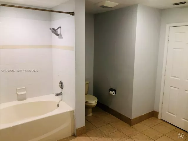 3-bedroom home for sale in West Palm Beach - 13677 Temple Blvd - MondialRealty