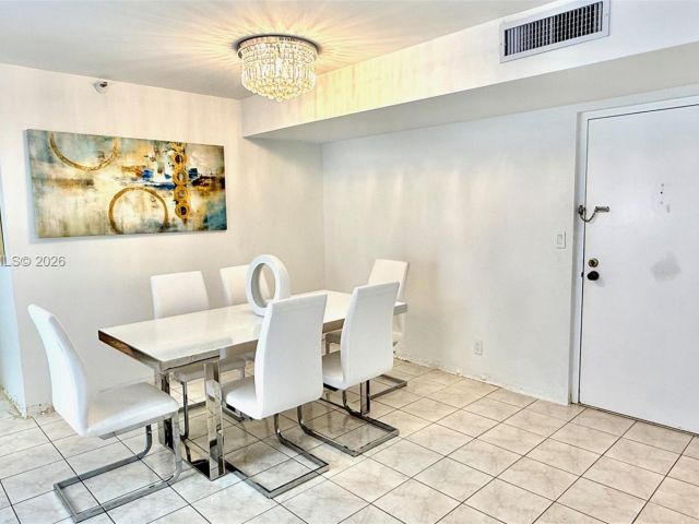 2-bedroom condo for sale in Sunny Isles Beach - 290 174th St 312 - MondialRealty