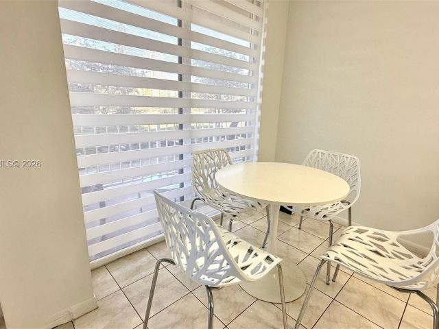 2-bedroom condo for sale in Sunny Isles Beach - 290 174th St 312 - MondialRealty
