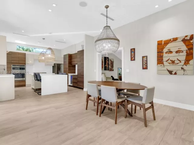 5-bedroom home for sale in Biscayne Park - 760 NE 115th St - MondialRealty