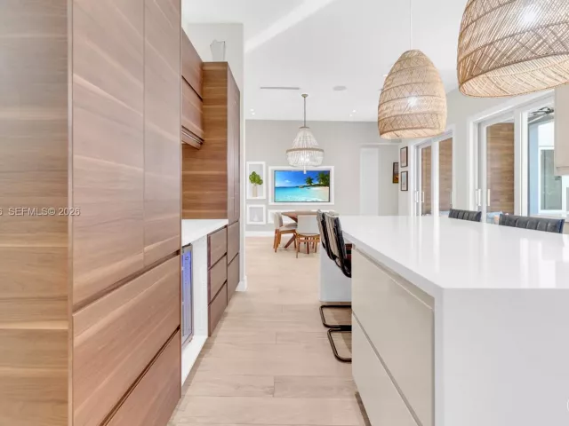 5-bedroom home for sale in Biscayne Park - 760 NE 115th St - MondialRealty