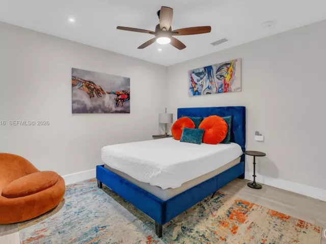 5-bedroom home for sale in Biscayne Park - 760 NE 115th St - MondialRealty