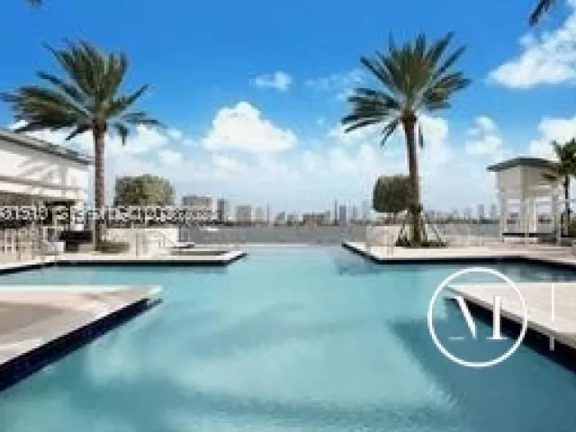 4-bedroom condo for rent in North Miami Beach - 17301 Biscayne Blvd 2310 - MondialRealty