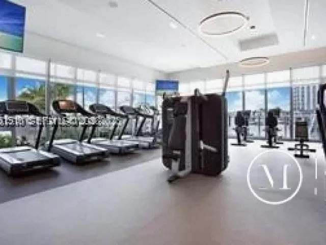 4-bedroom condo for rent in North Miami Beach - 17301 Biscayne Blvd 2310 - MondialRealty