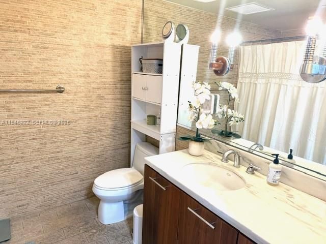 condo for sale in Miami - 50 Biscayne Blvd 705 - MondialRealty