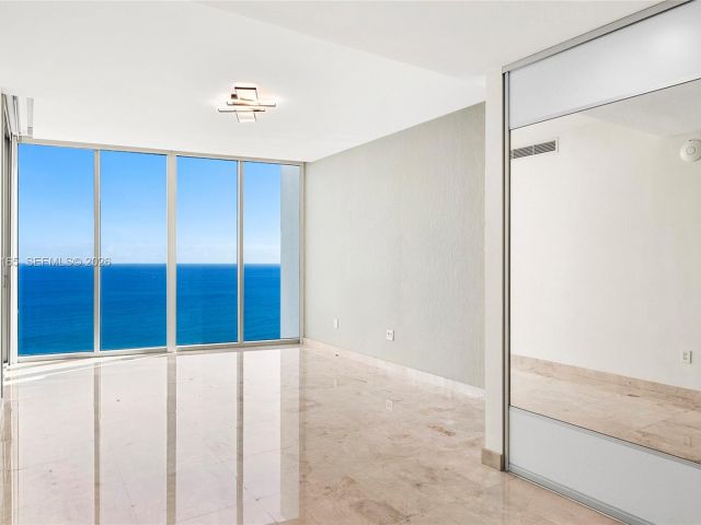 Apartment for rent  Unit #4208 - photo 7222721