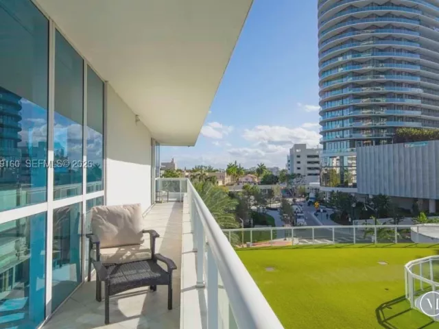 2-bedroom condo for rent in Miami Beach - 540 West Ave 411 - MondialRealty