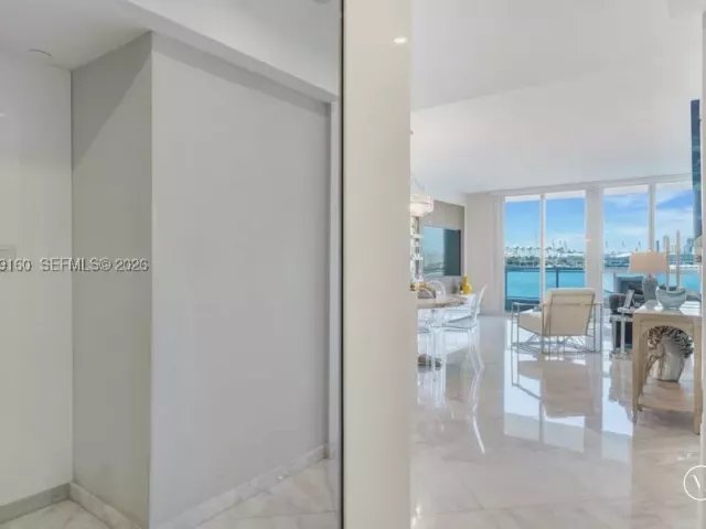 2-bedroom condo for rent in Miami Beach - 540 West Ave 411 - MondialRealty