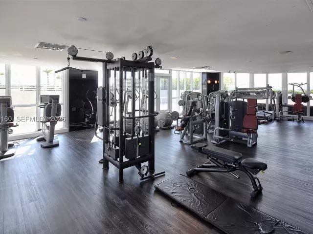 2-bedroom condo for rent in Miami Beach - 540 West Ave 411 - MondialRealty