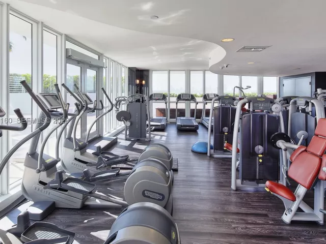 2-bedroom condo for rent in Miami Beach - 540 West Ave 411 - MondialRealty