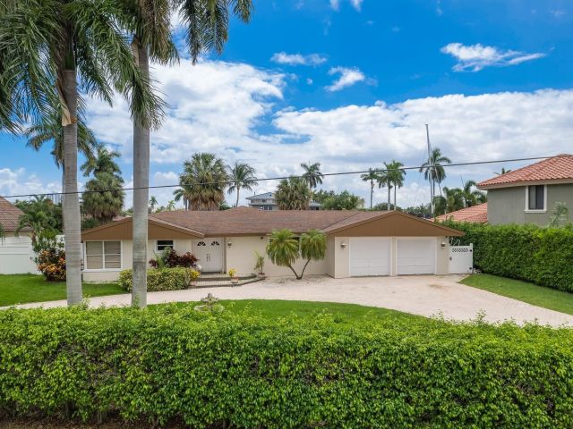 3-bedroom home for sale in Pompano Beach - 2200 SE 8th Street - MondialRealty