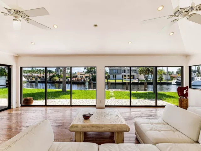 3-bedroom home for sale in Pompano Beach - 2200 SE 8th Street - MondialRealty
