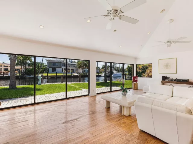3-bedroom home for sale in Pompano Beach - 2200 SE 8th Street - MondialRealty
