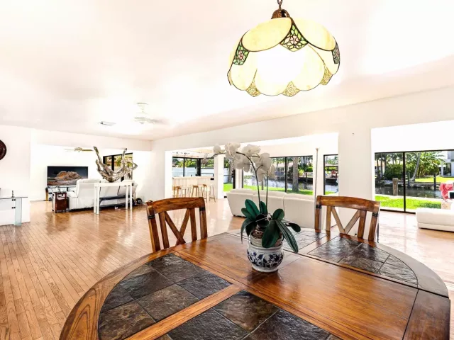 3-bedroom home for sale in Pompano Beach - 2200 SE 8th Street - MondialRealty
