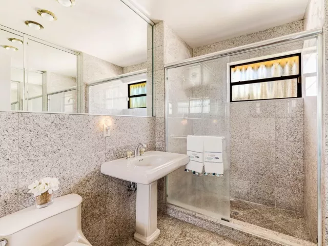 3-bedroom home for sale in Pompano Beach - 2200 SE 8th Street - MondialRealty
