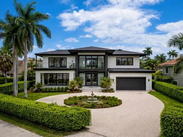 3-bedroom home for sale in Pompano Beach - 2200 SE 8th Street - MondialRealty