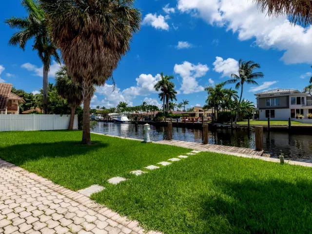3-bedroom home for sale in Pompano Beach - 2200 SE 8th Street - MondialRealty
