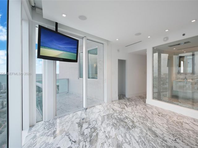 Apartment for sale  Unit #PH-2804 - photo 7279043